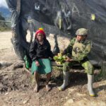 Rosita di Tanah Eronggobak, TNI Borong Hasil Tani Rakyat Rosita di Tanah Eronggobak, TNI Borong Hasil Tani Rakyat